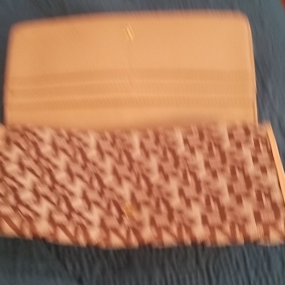 DKNY Gold signature hobo and wallet - Picture 9 of 12